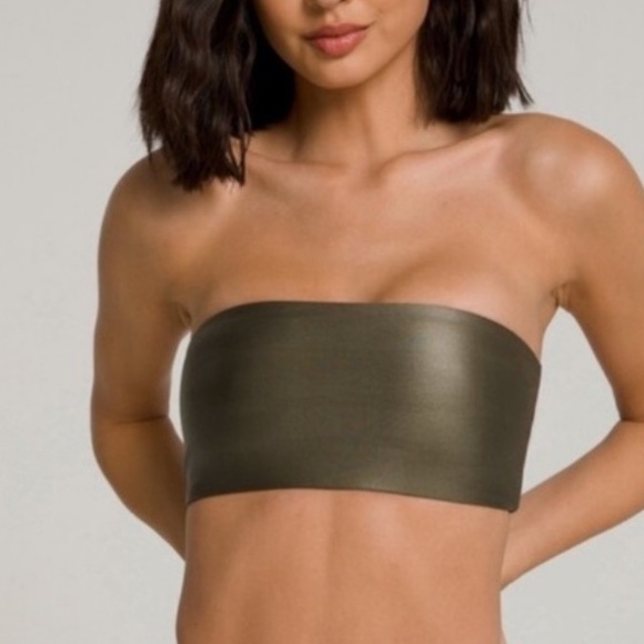 NEW Good American 8 strapless bikini top bandeau shiny gold green Reversible 5x - Picture 6 of 15